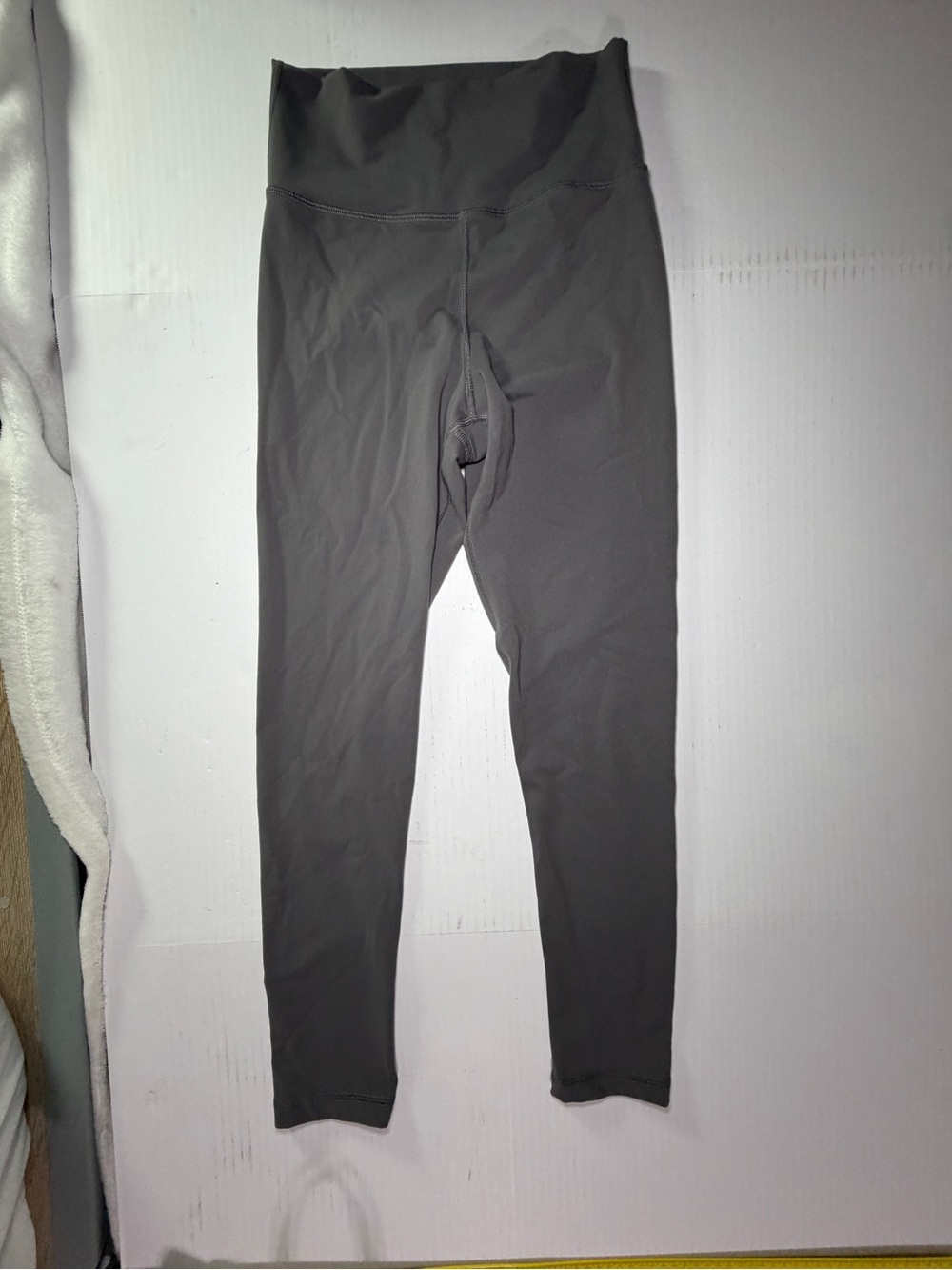 Aritzia TNA Dark Gray High-Waist Leggings